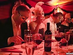 Xos bo'lgan druzalar kino fetish swinger partiya