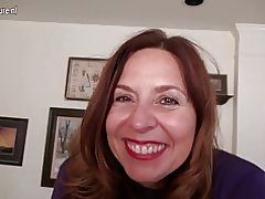 O'zi bilan yaramaydi amerika onam o'ynab