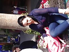 Hech uzun ko'ylak issiq milf